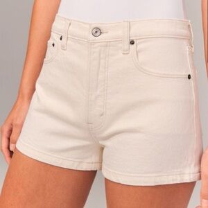 Abercrombie & Fitch High Rise Mom Short in Cream